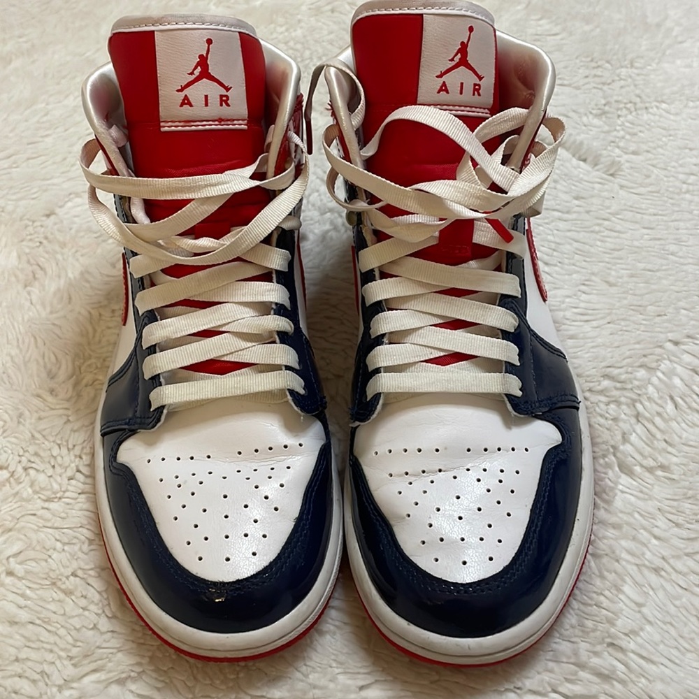 Nike Jordan 1 women’s size 9